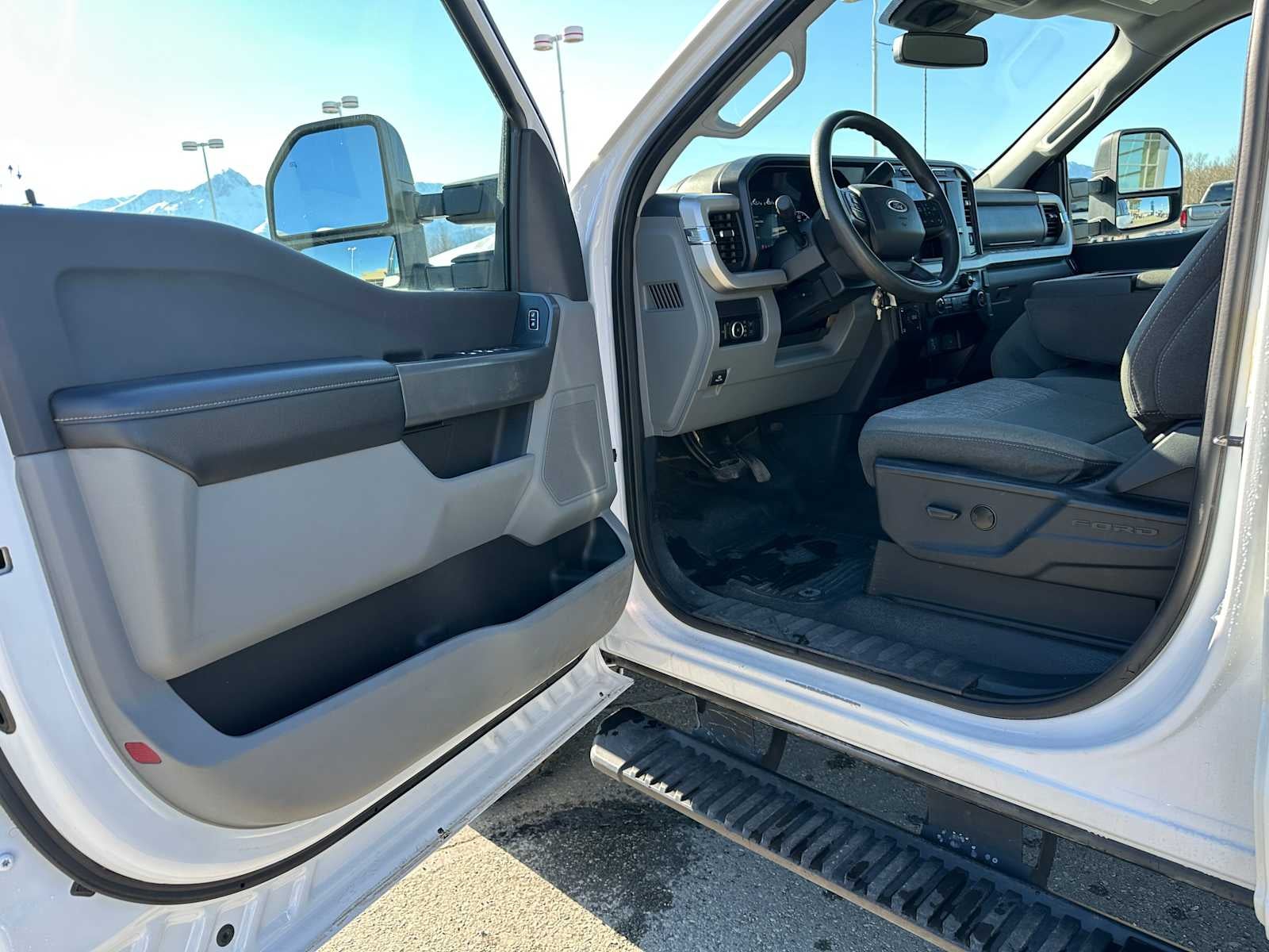2023 Ford Super Duty F-350 SRW XL