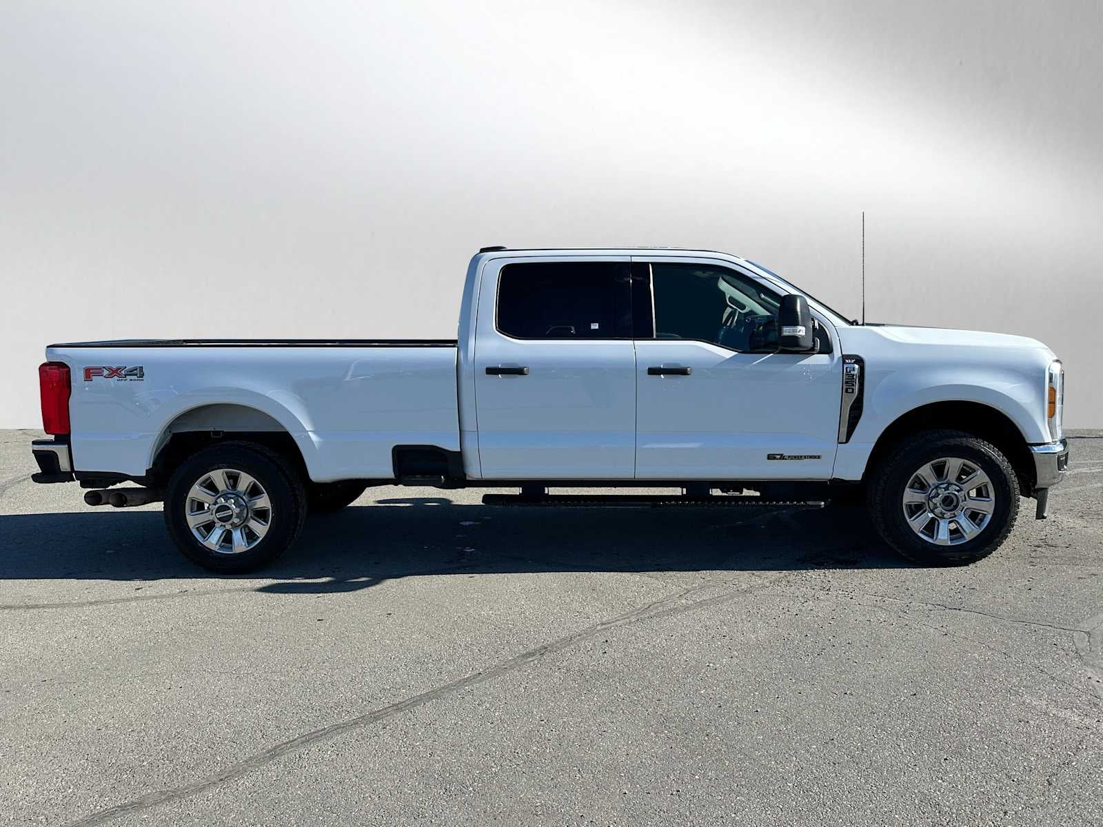2023 Ford Super Duty F-350 SRW XL