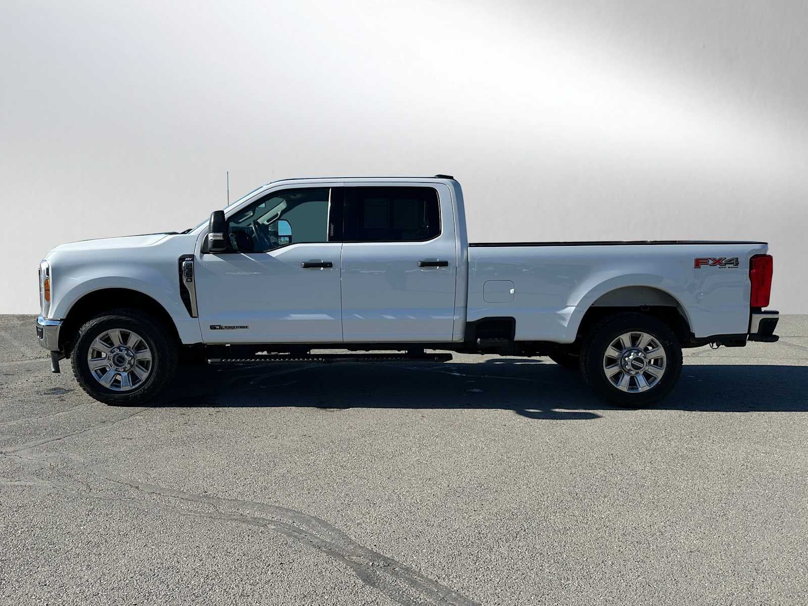 2023 Ford Super Duty F-350 SRW XL