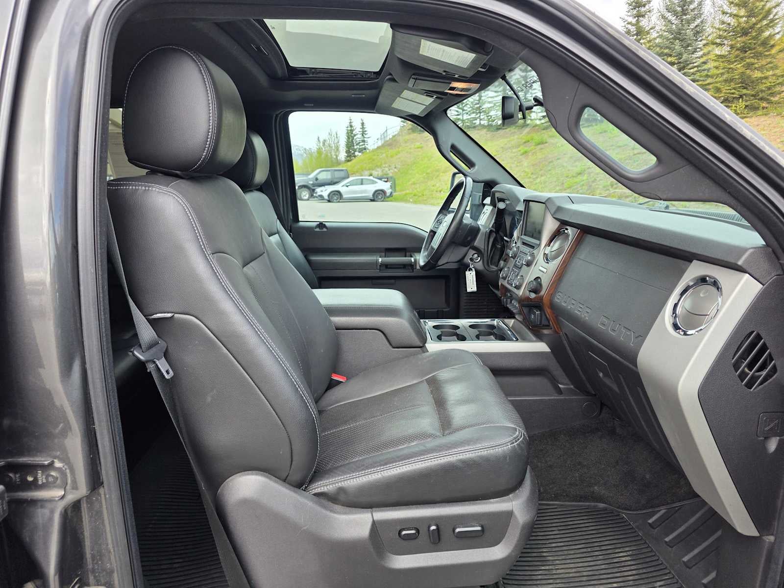 2015 Ford Super Duty F-350 DRW Lariat