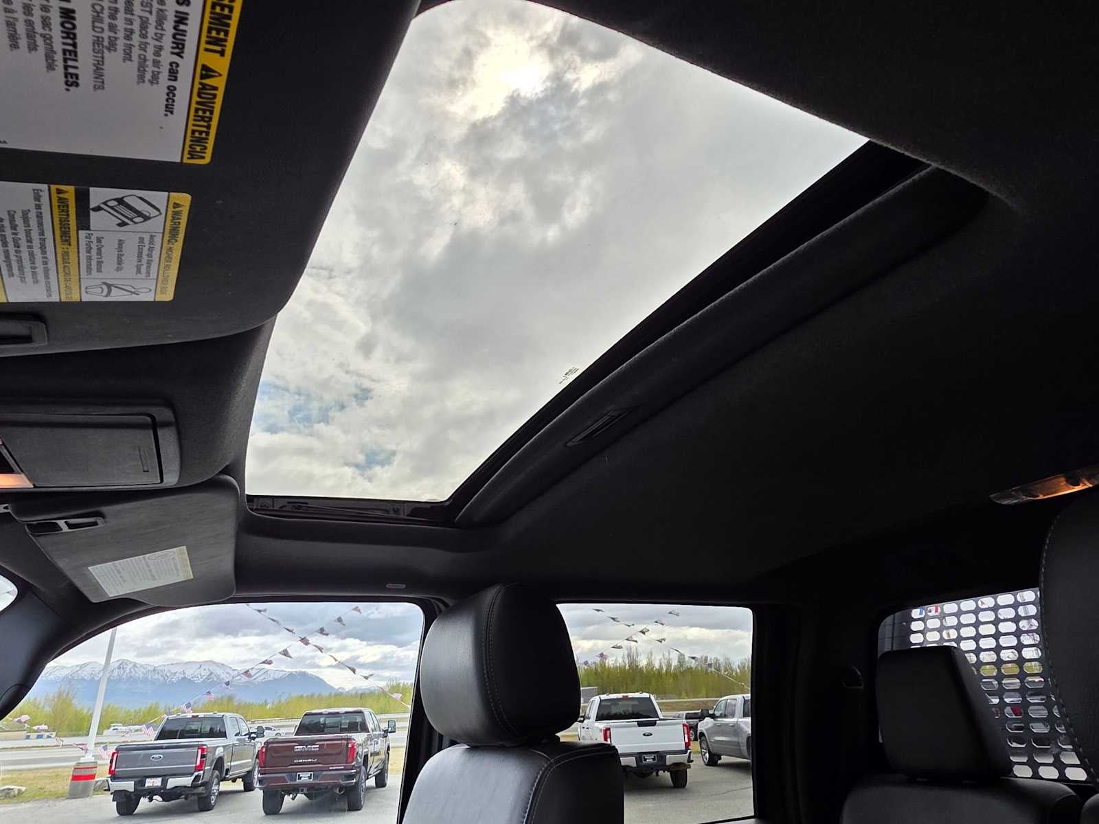 2015 Ford Super Duty F-350 DRW Lariat