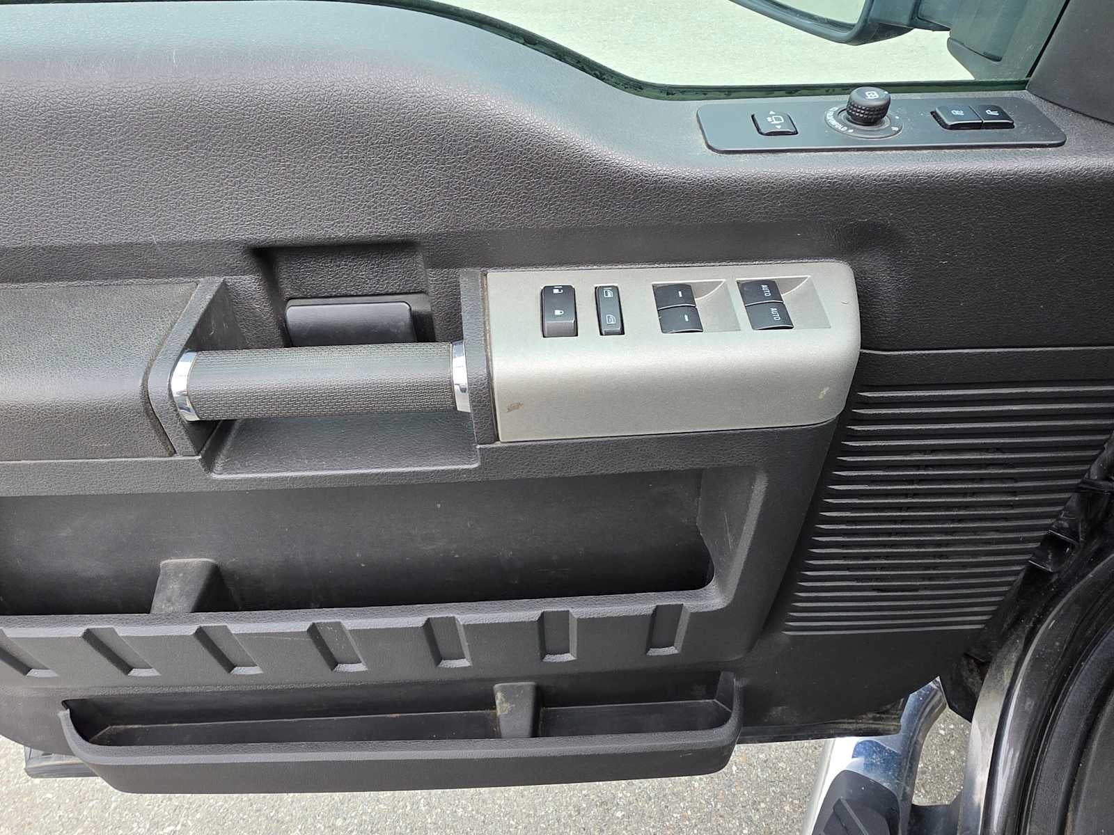 2015 Ford Super Duty F-350 DRW Lariat