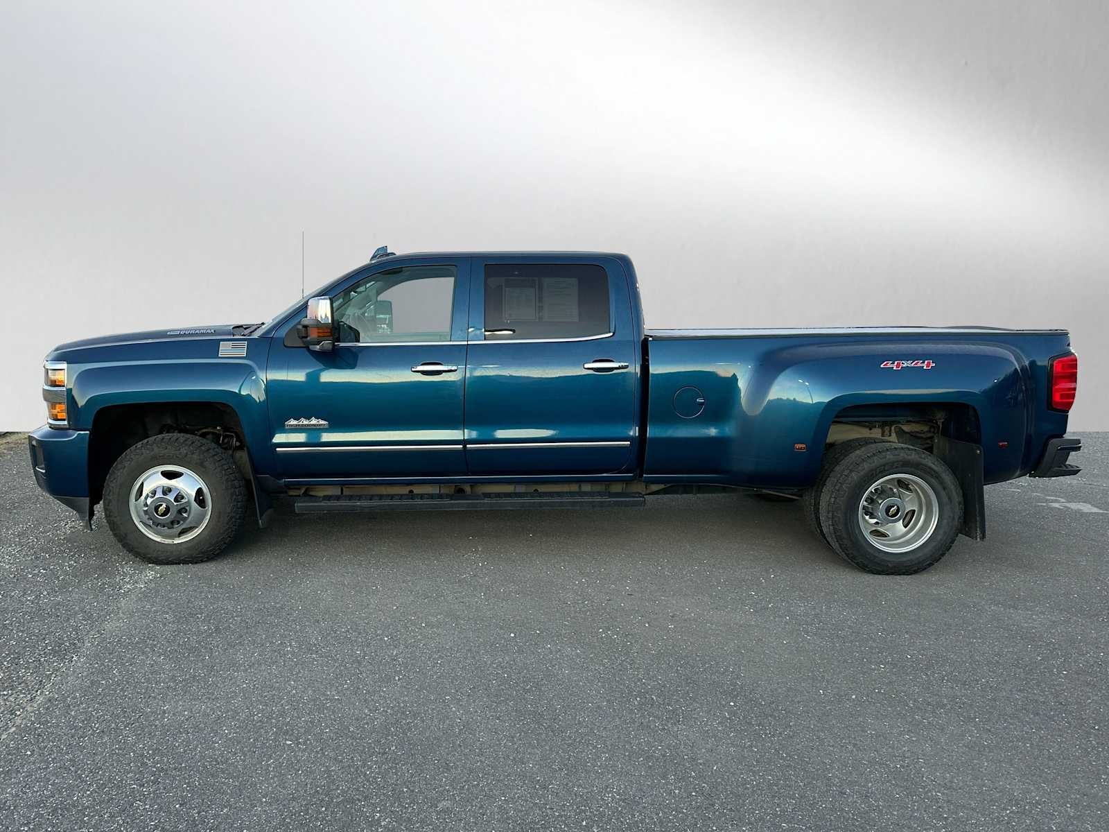 2015 Chevrolet Silverado 3500 HD High Country