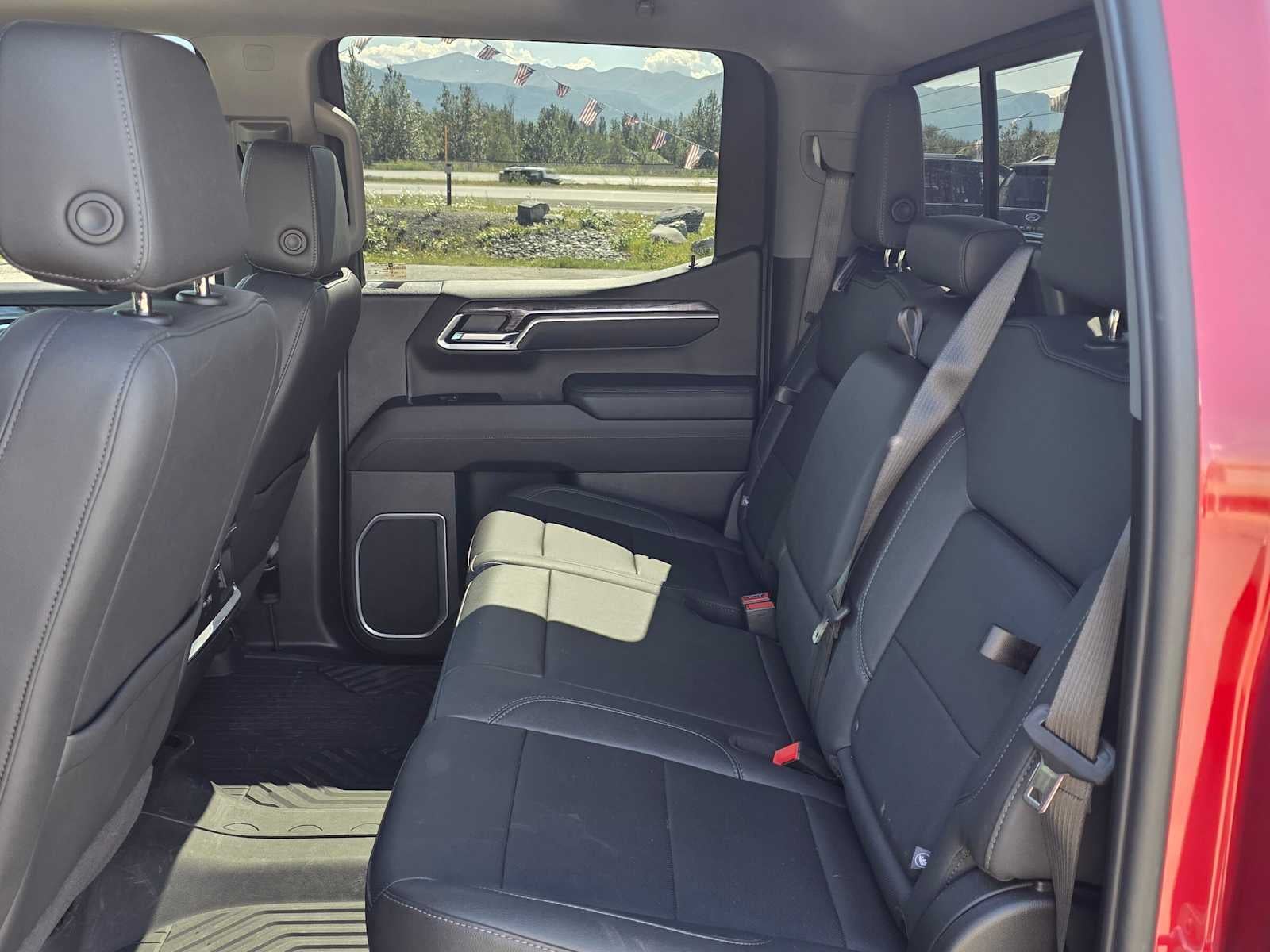 2025 Chevrolet Silverado 1500 LTZ