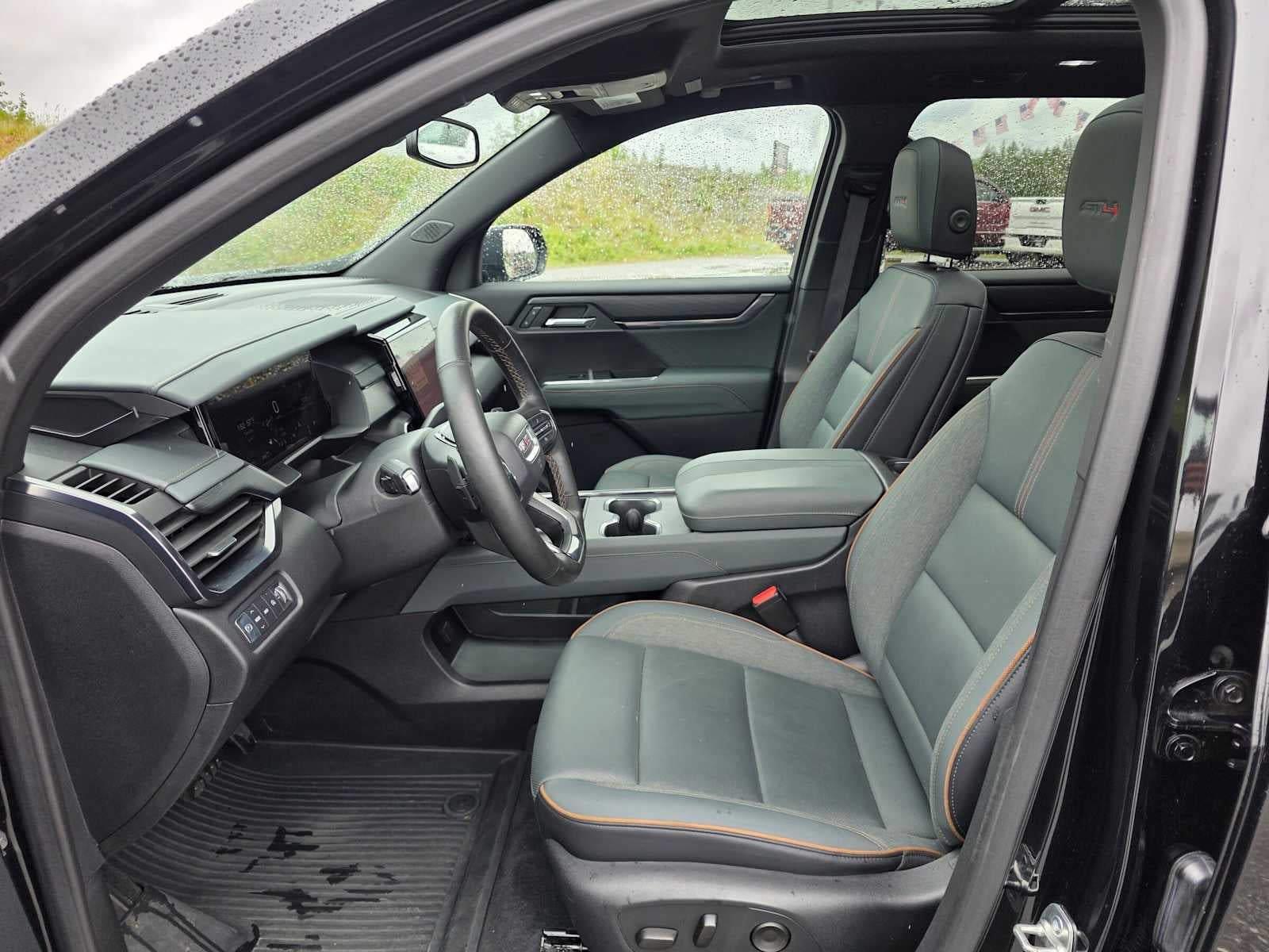 2025 GMC Acadia AT4