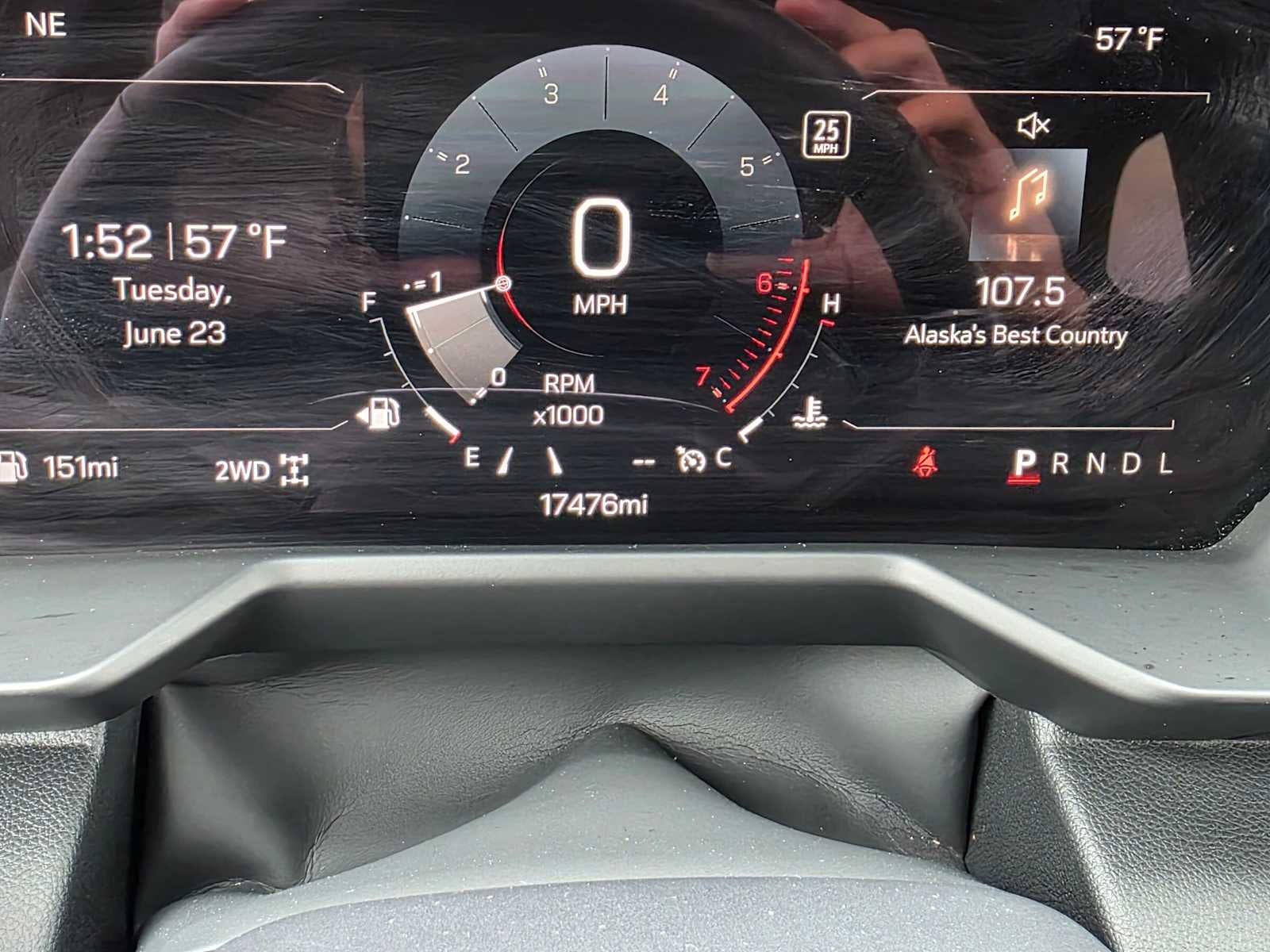 2025 GMC Acadia AT4