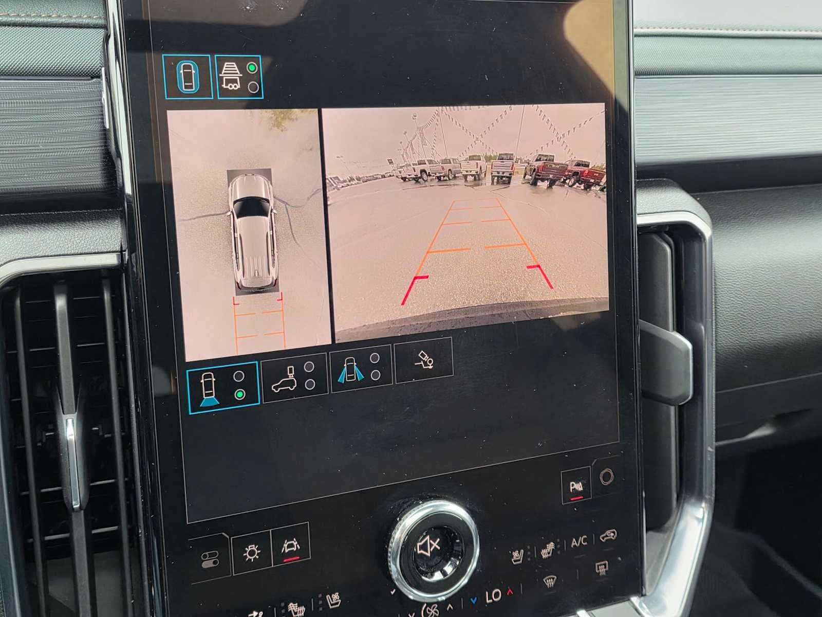 2025 GMC Acadia AT4