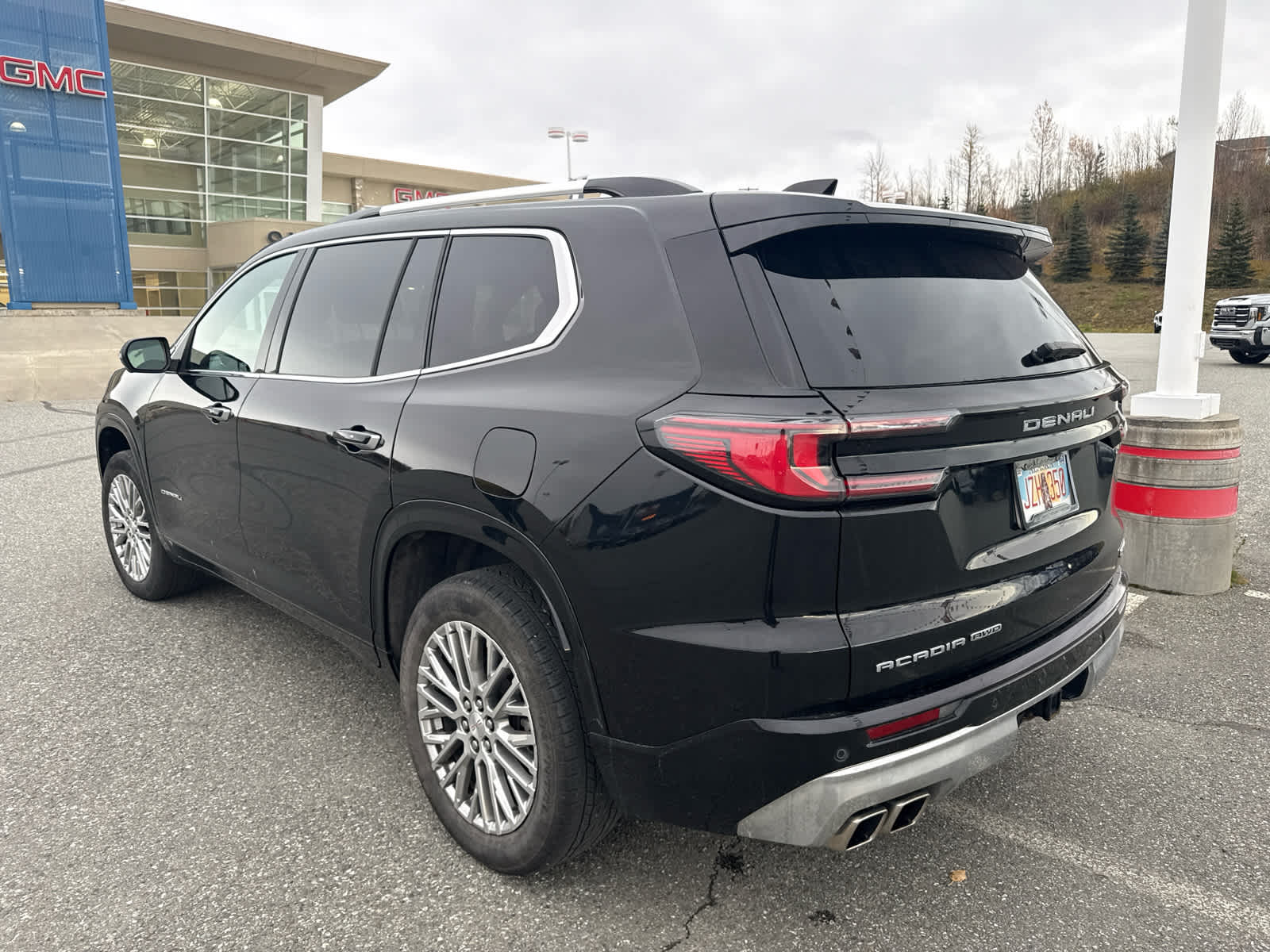 2024 GMC Acadia Denali
