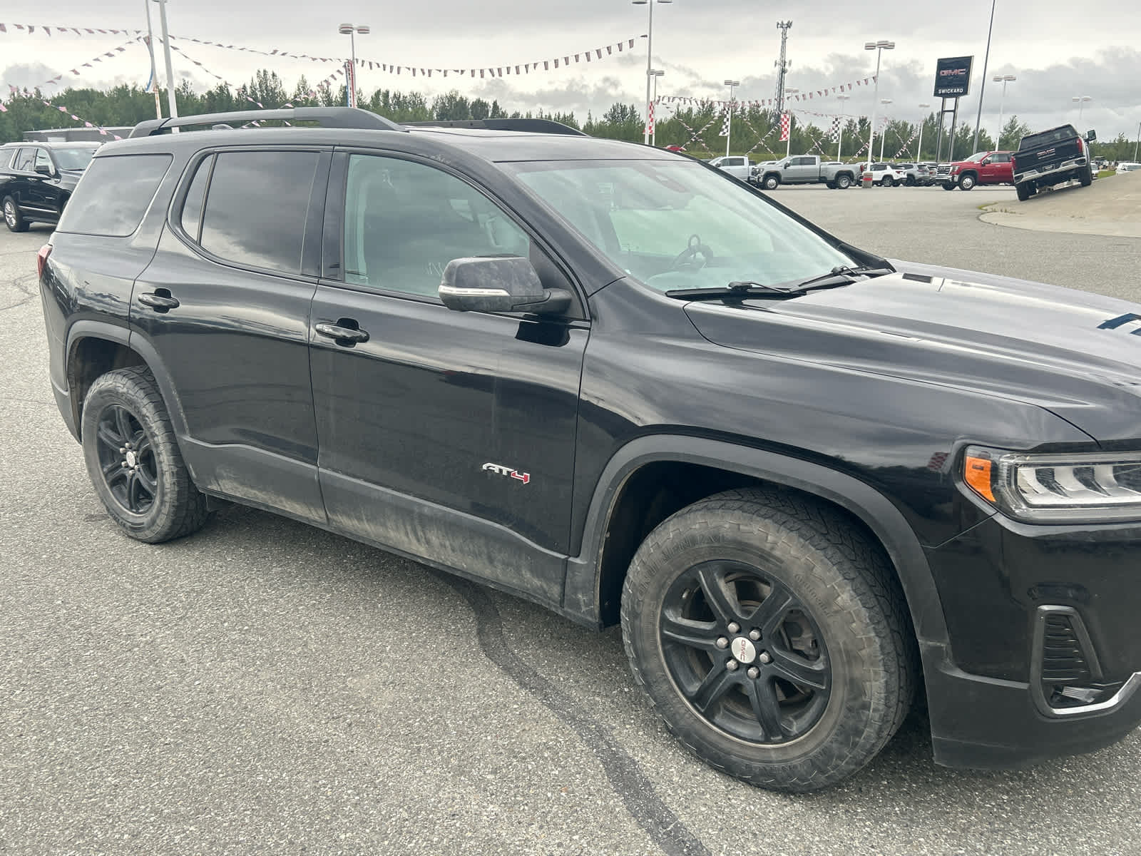 2023 GMC Acadia AT4
