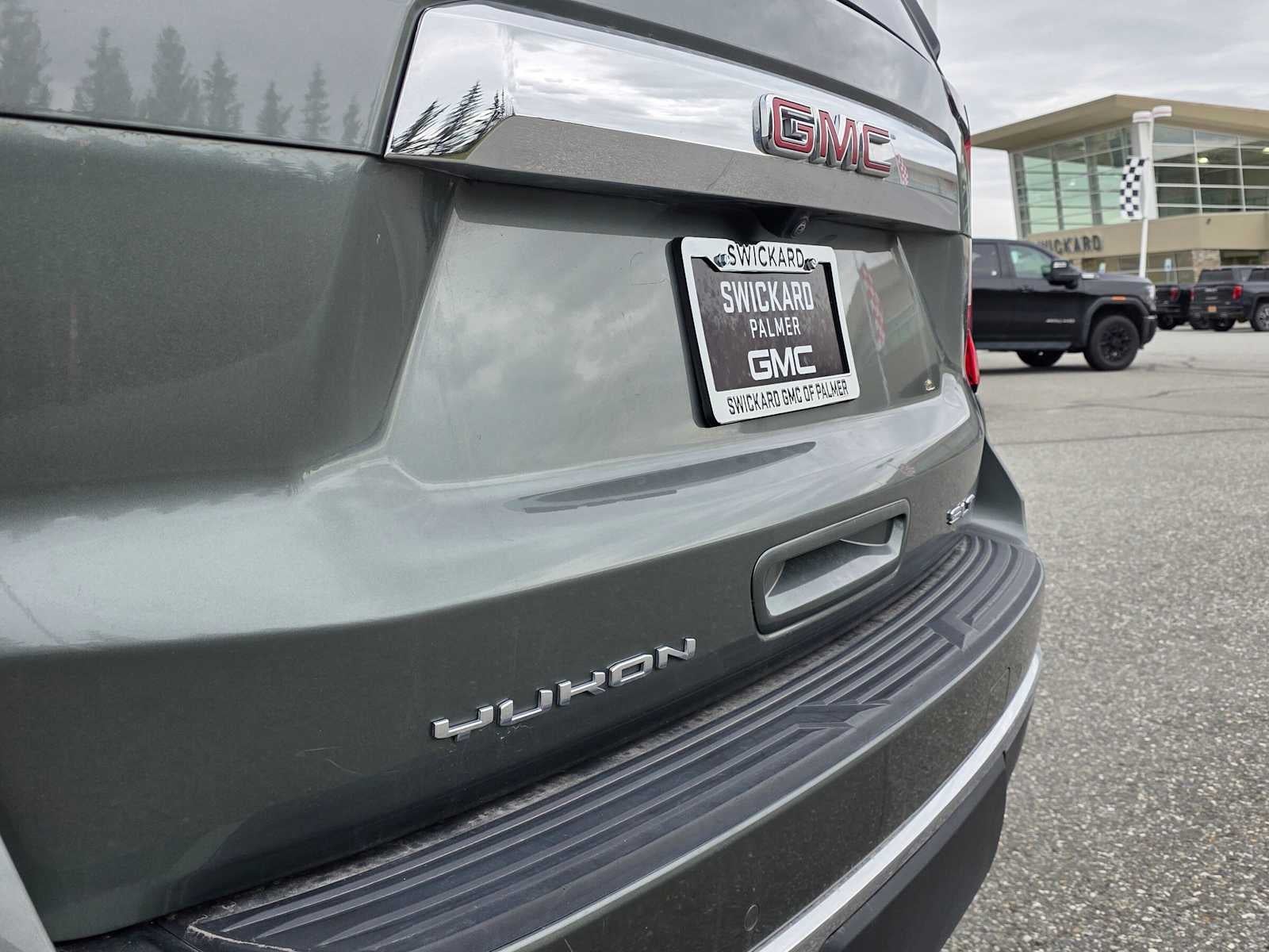 2024 GMC Yukon SLT