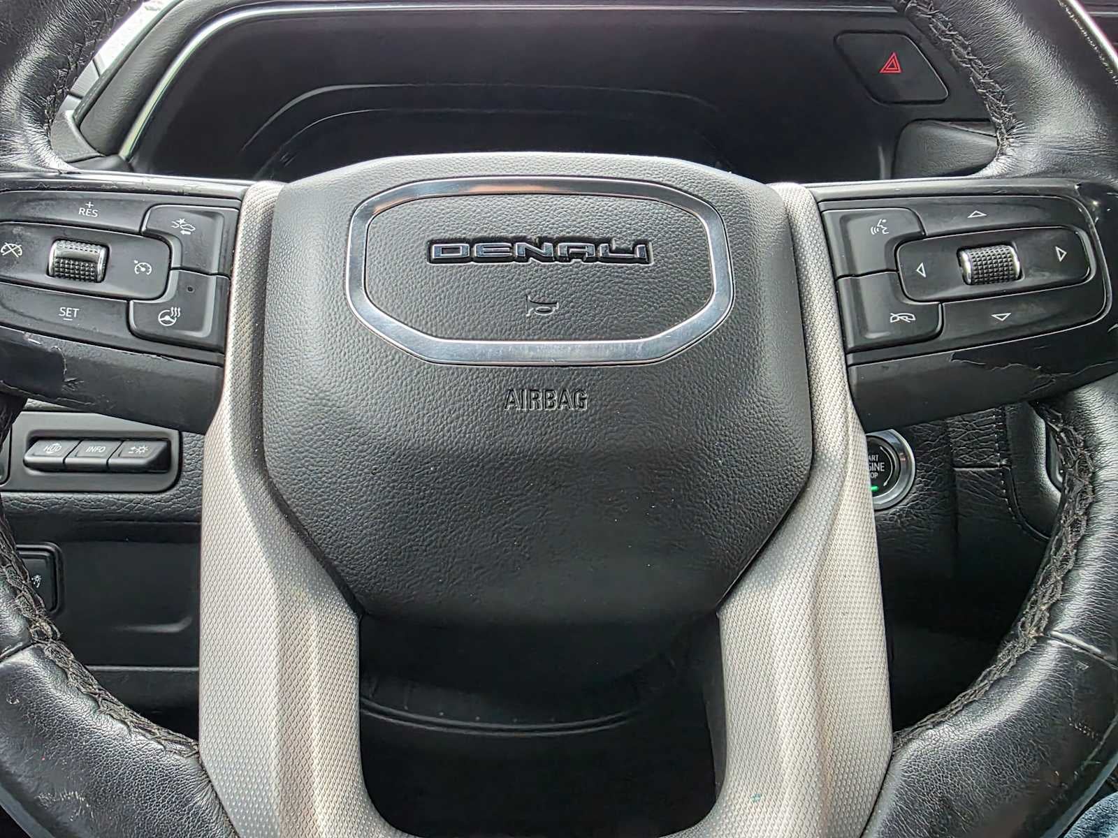 2023 GMC Yukon XL Denali