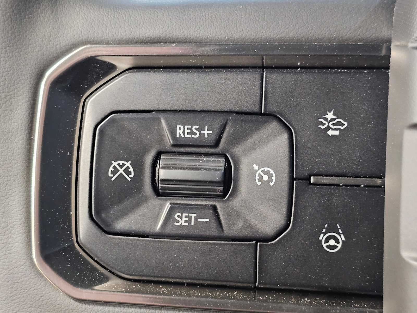 2024 GMC HUMMER EV Pickup 2X