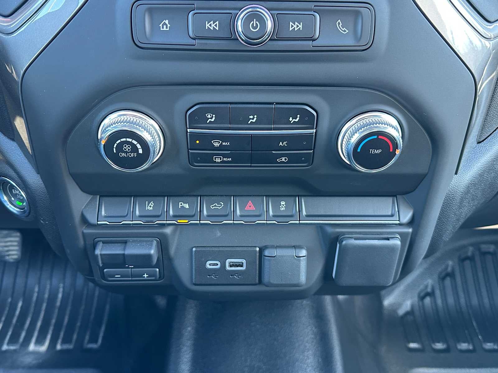 2025 GMC Sierra 2500 HD Pro