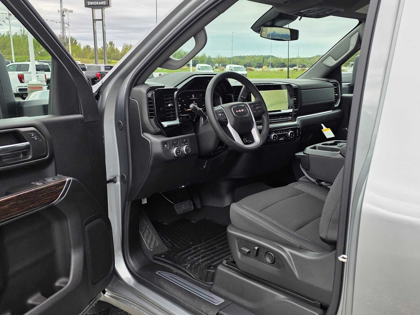 2026 GMC Sierra 3500 HD SLE