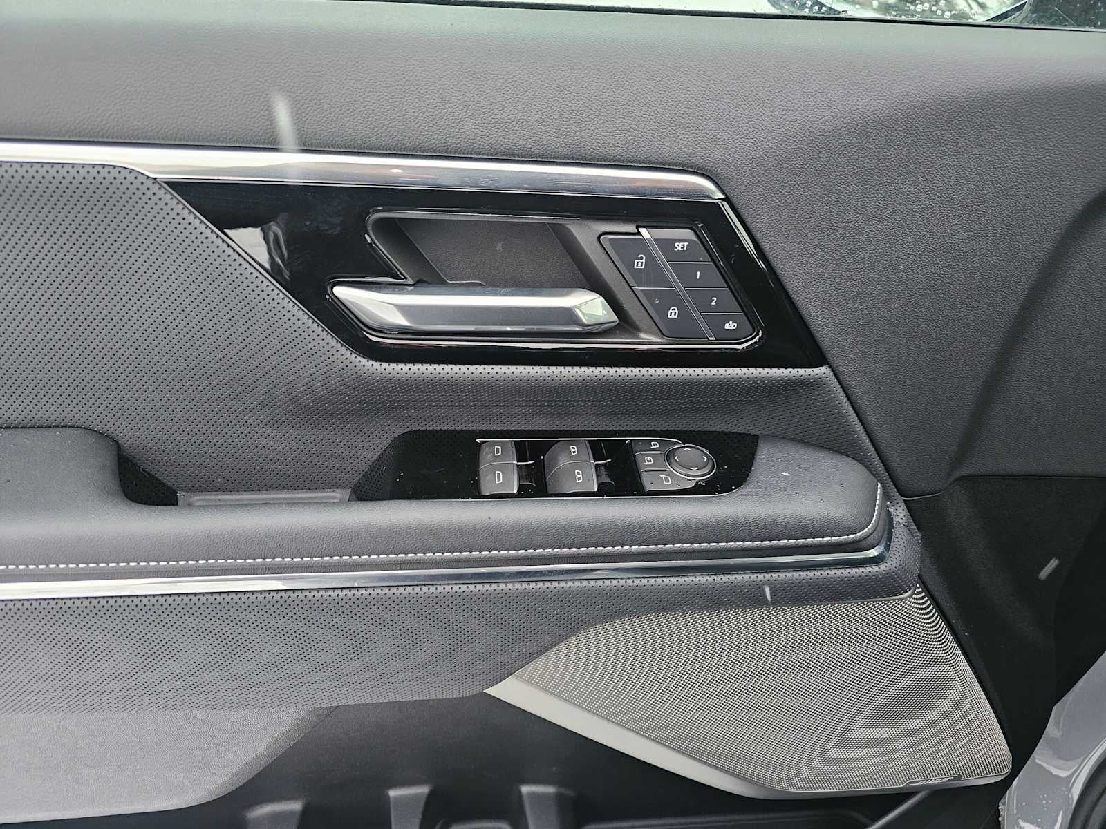 2024 GMC Sierra EV Denali Edition 1