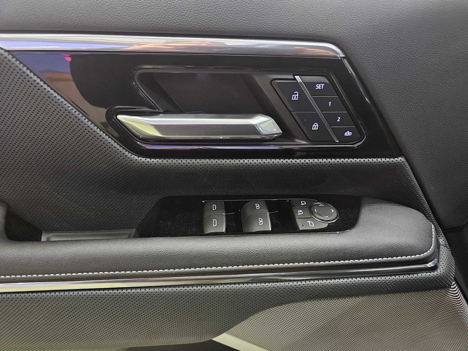 2024 GMC Sierra EV Denali Edition 1