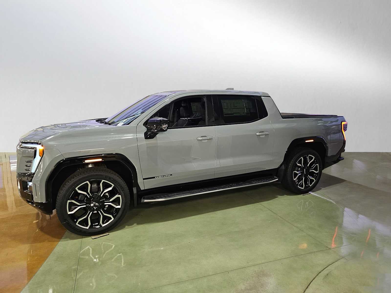 2024 GMC Sierra EV Denali Edition 1