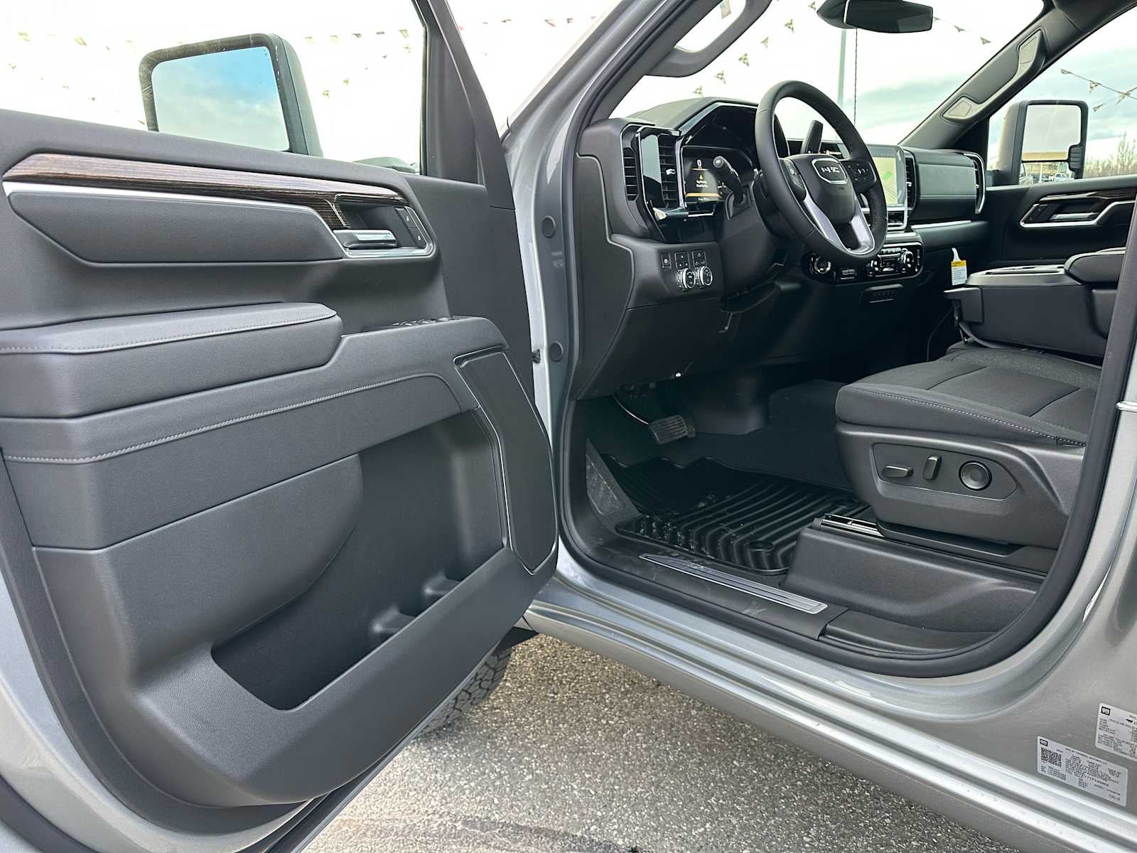 2026 GMC Sierra 3500 HD SLE