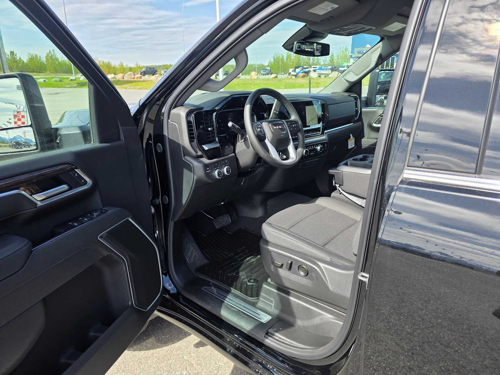 2026 GMC Sierra 3500 HD SLE DRW