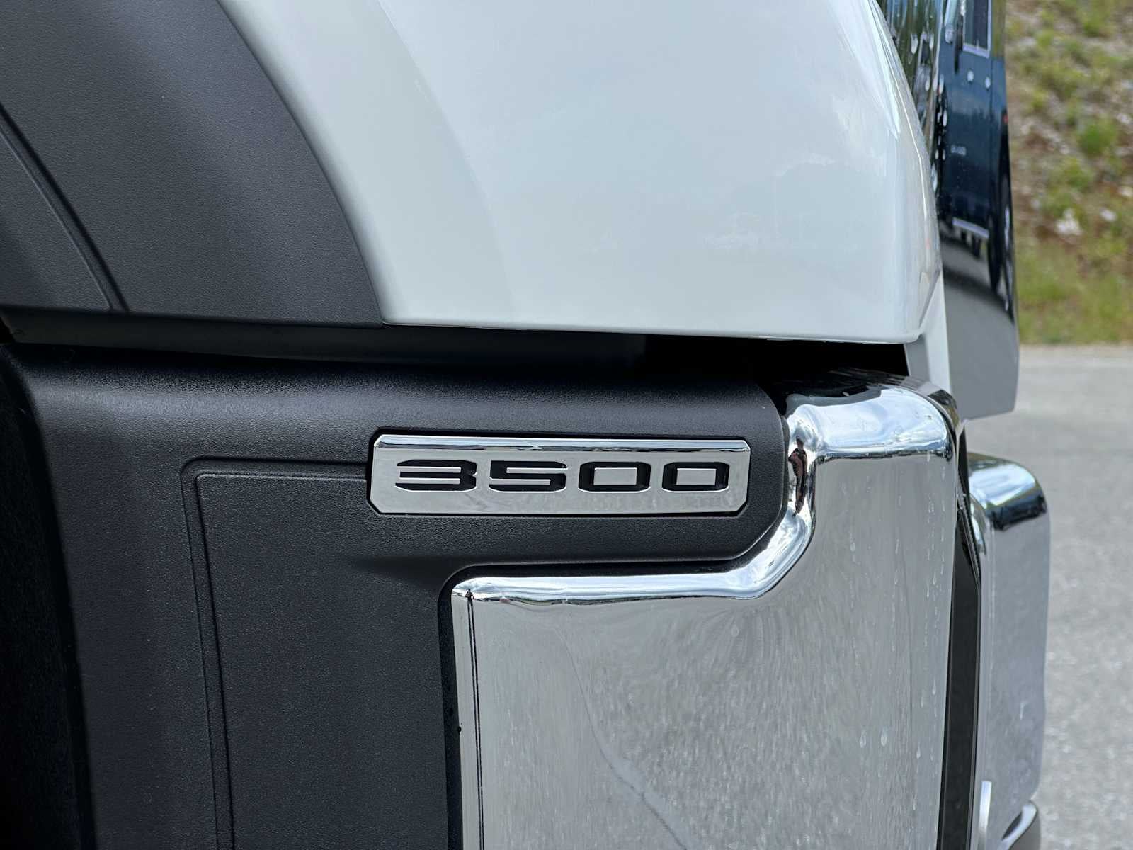 2025 GMC Sierra 3500 HD SLT