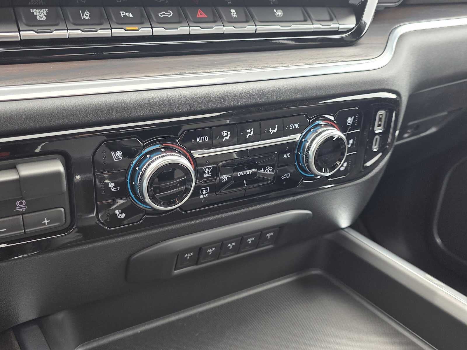 2026 GMC Sierra 3500 HD SLT DRW