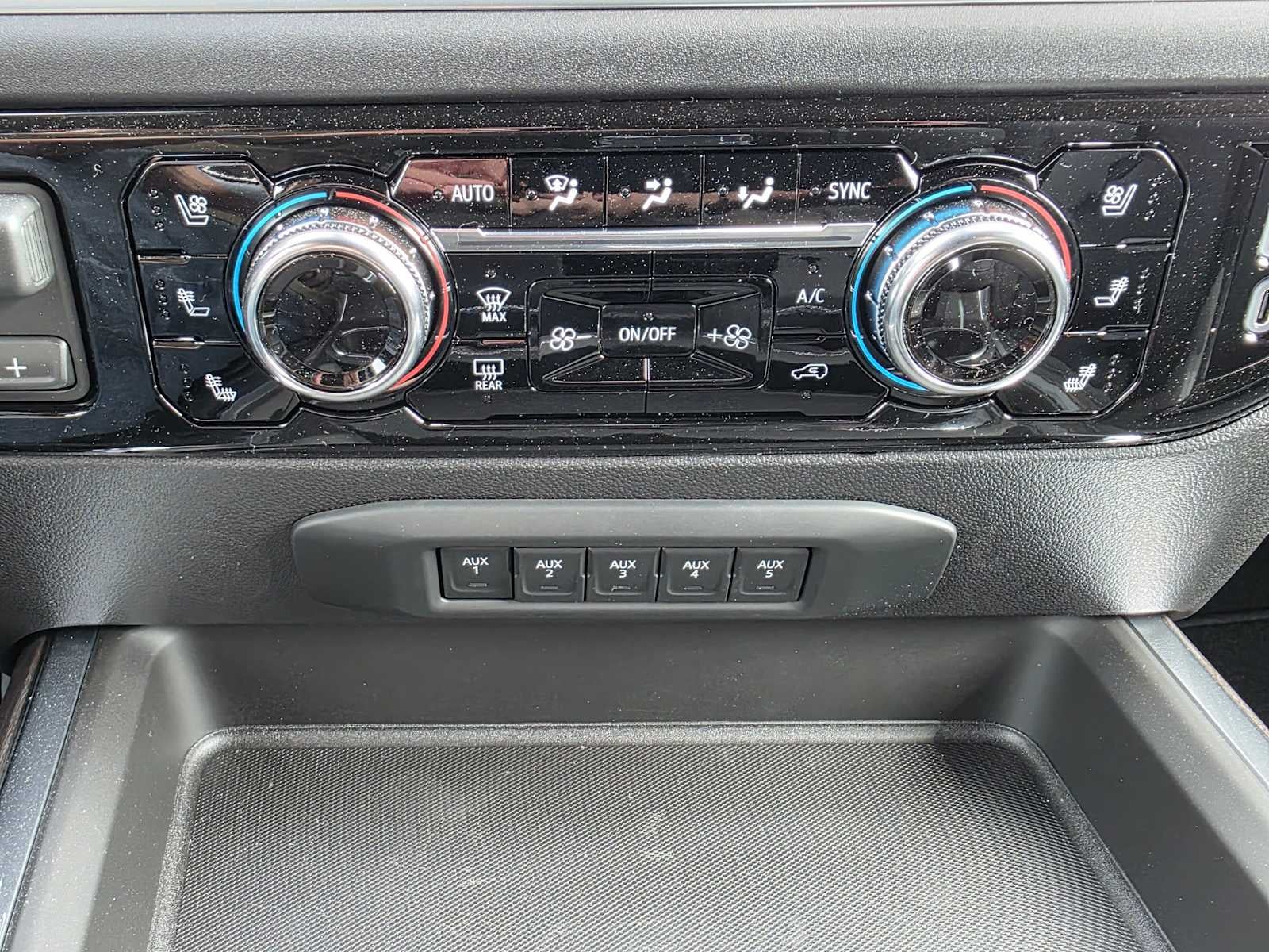 2026 GMC Sierra 3500 HD SLT DRW