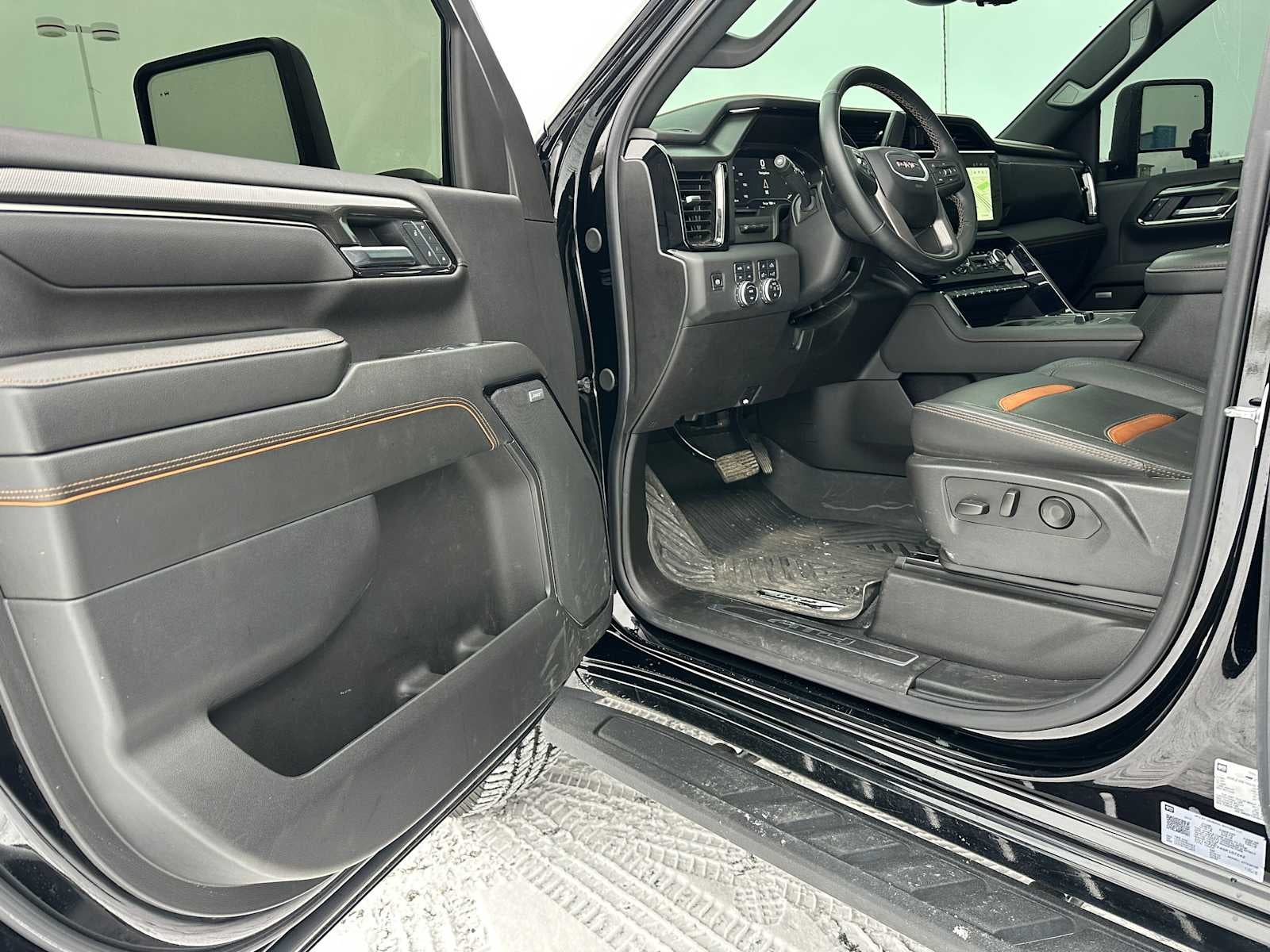 2025 GMC Sierra 3500 HD AT4