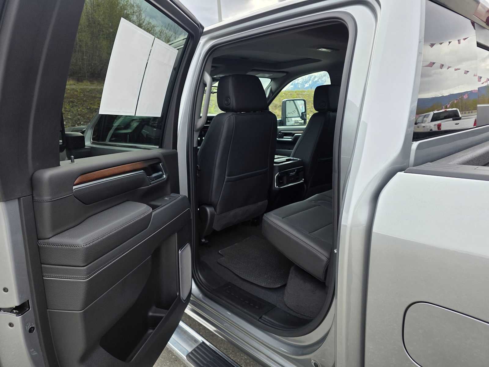 2025 GMC Sierra 3500 HD Denali