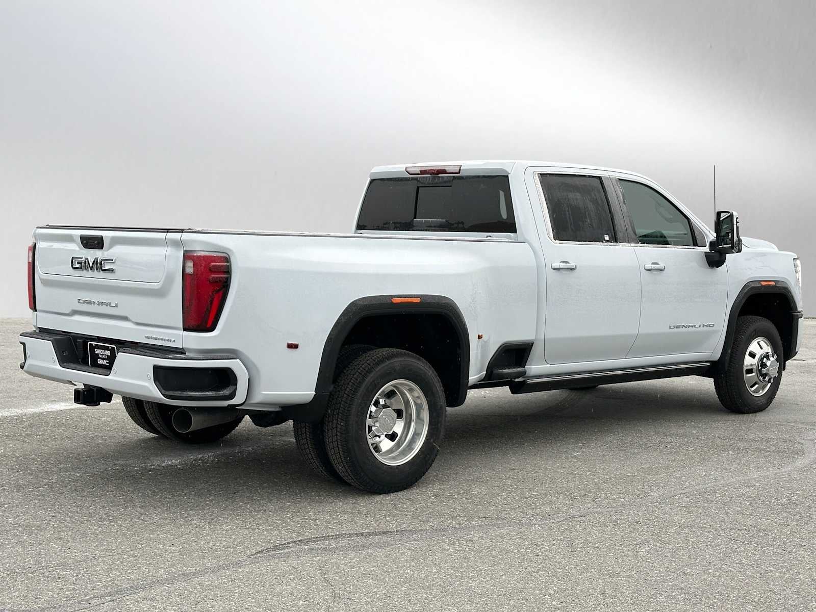 2026 GMC Sierra 3500 HD Denali Ultimate DRW