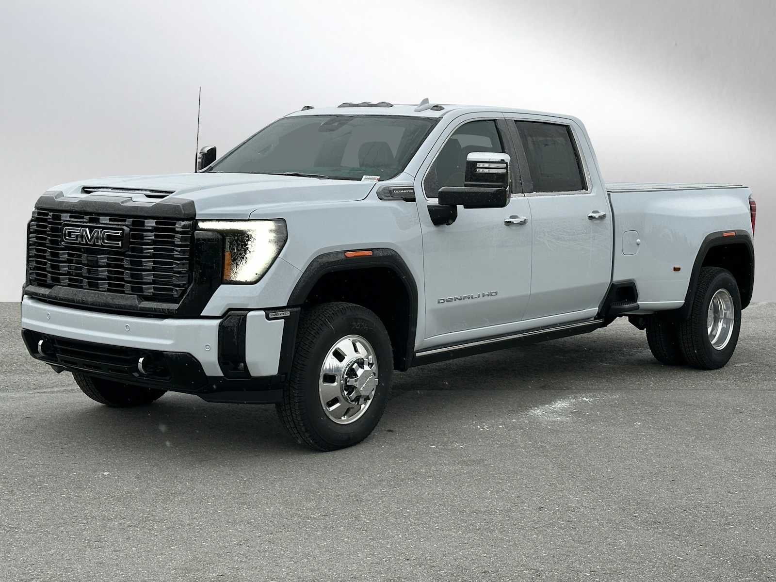 2026 GMC Sierra 3500 HD Denali Ultimate DRW