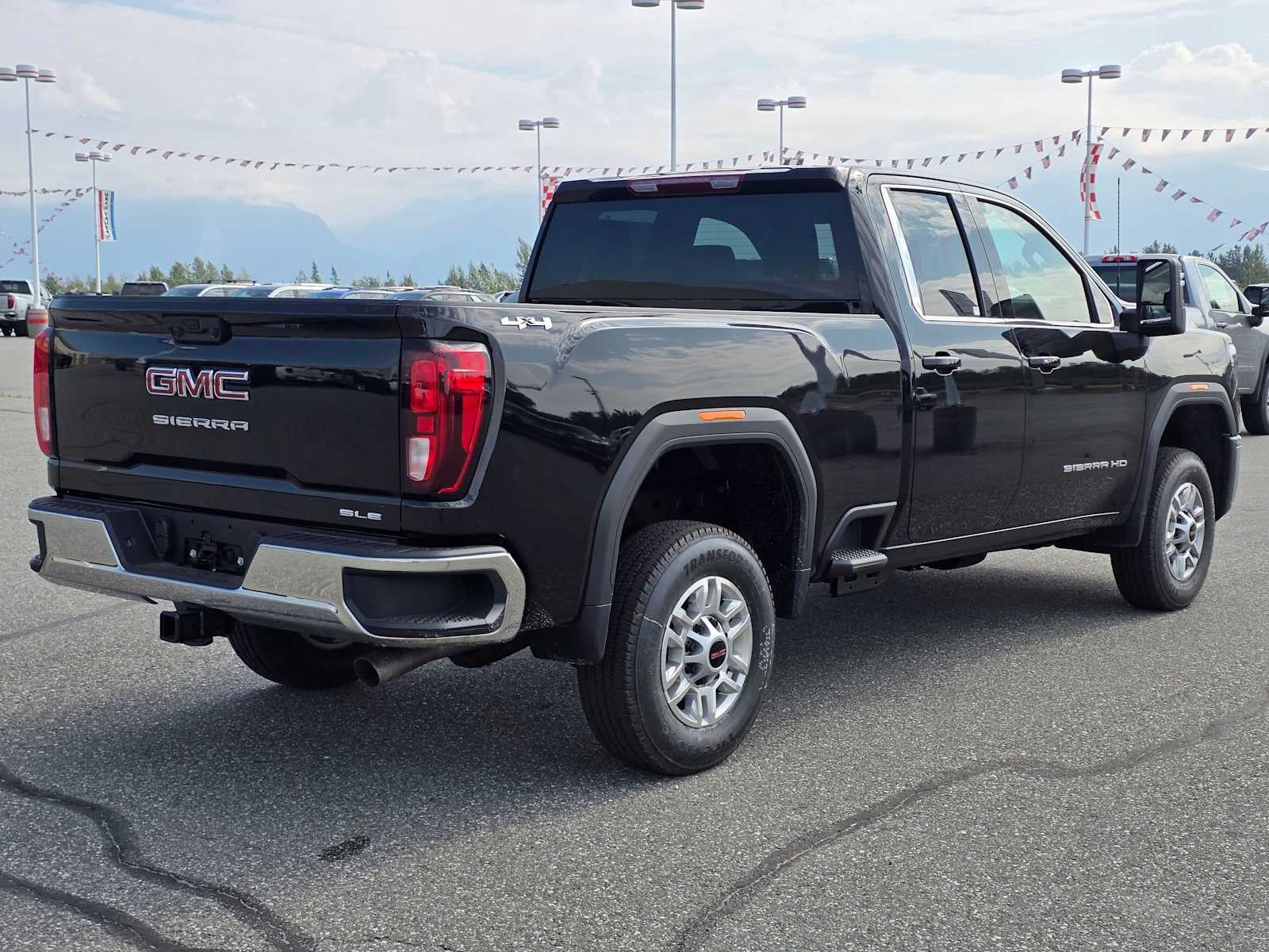 2026 GMC Sierra 2500 HD SLE