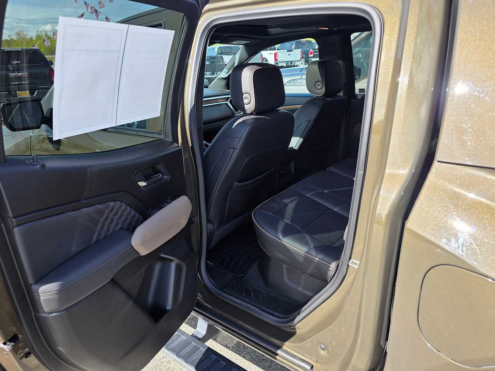 2024 GMC Canyon Denali