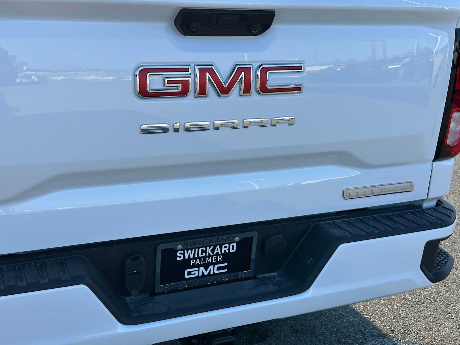 2026 GMC Sierra 1500 Elevation