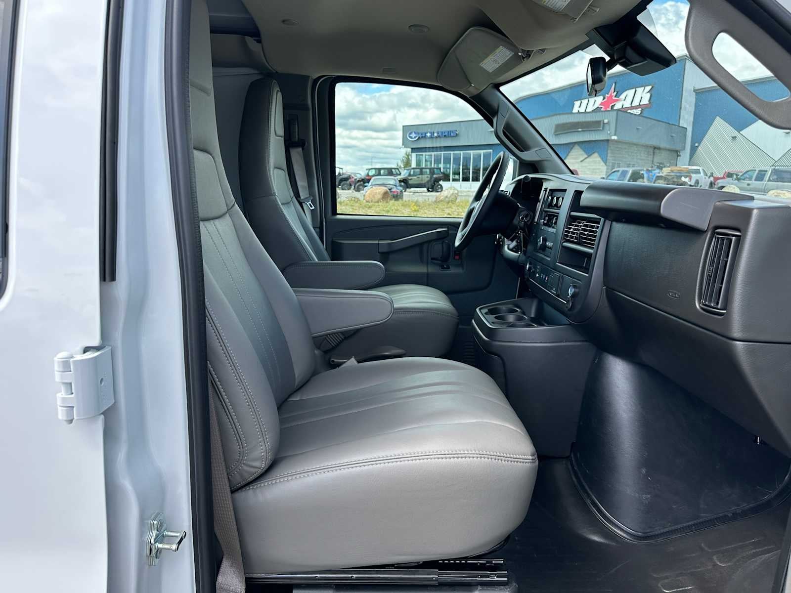 2025 GMC Savana Cargo 3500 Work Van