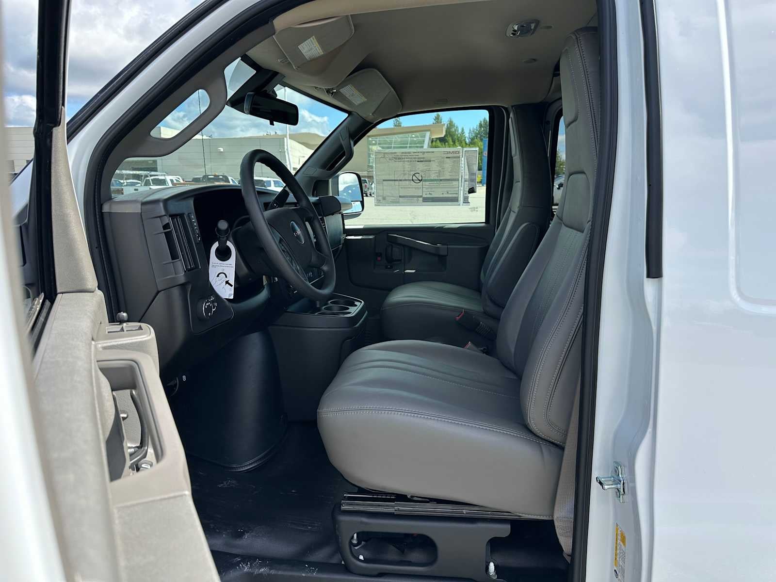 2025 GMC Savana Cargo 3500 Work Van