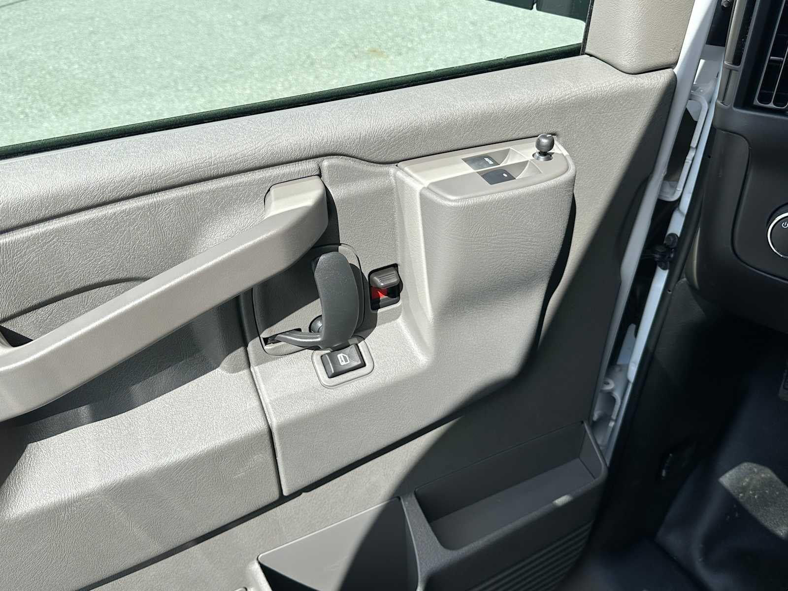 2025 GMC Savana Cargo 3500 Work Van