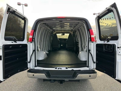 2025 GMC Savana Cargo 3500 Work Van