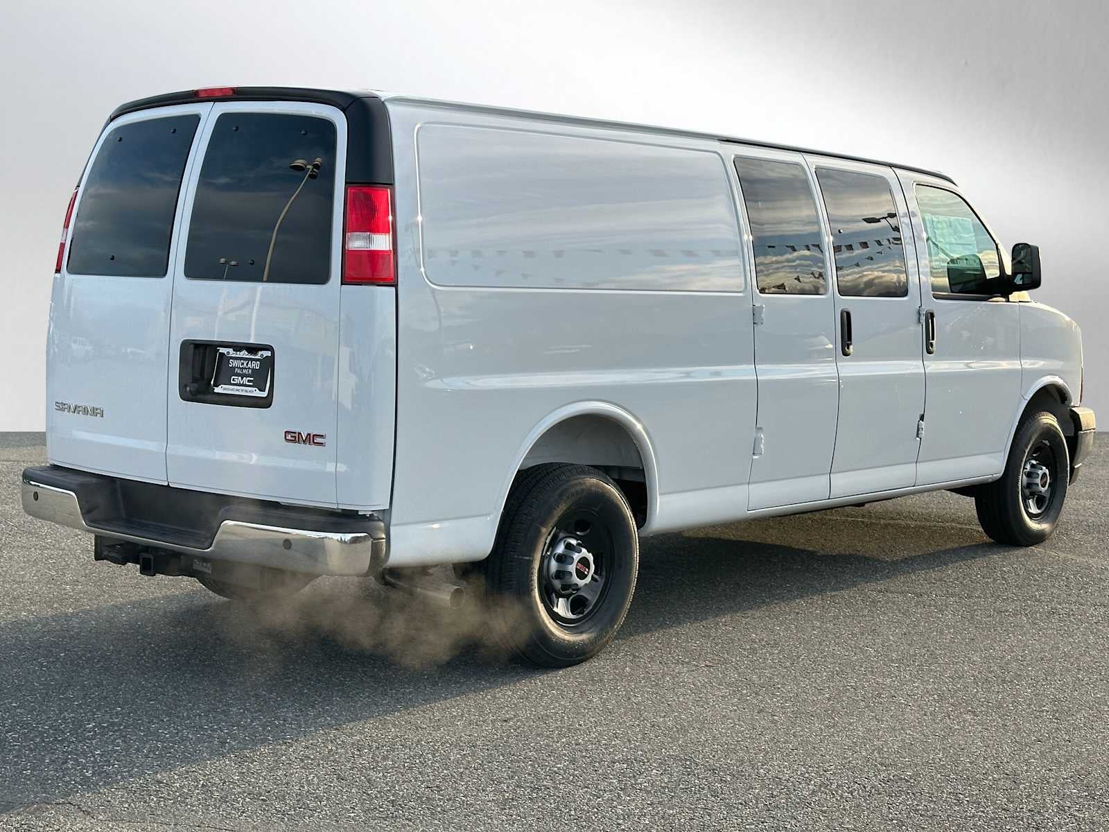 2025 GMC Savana Cargo 3500 Work Van