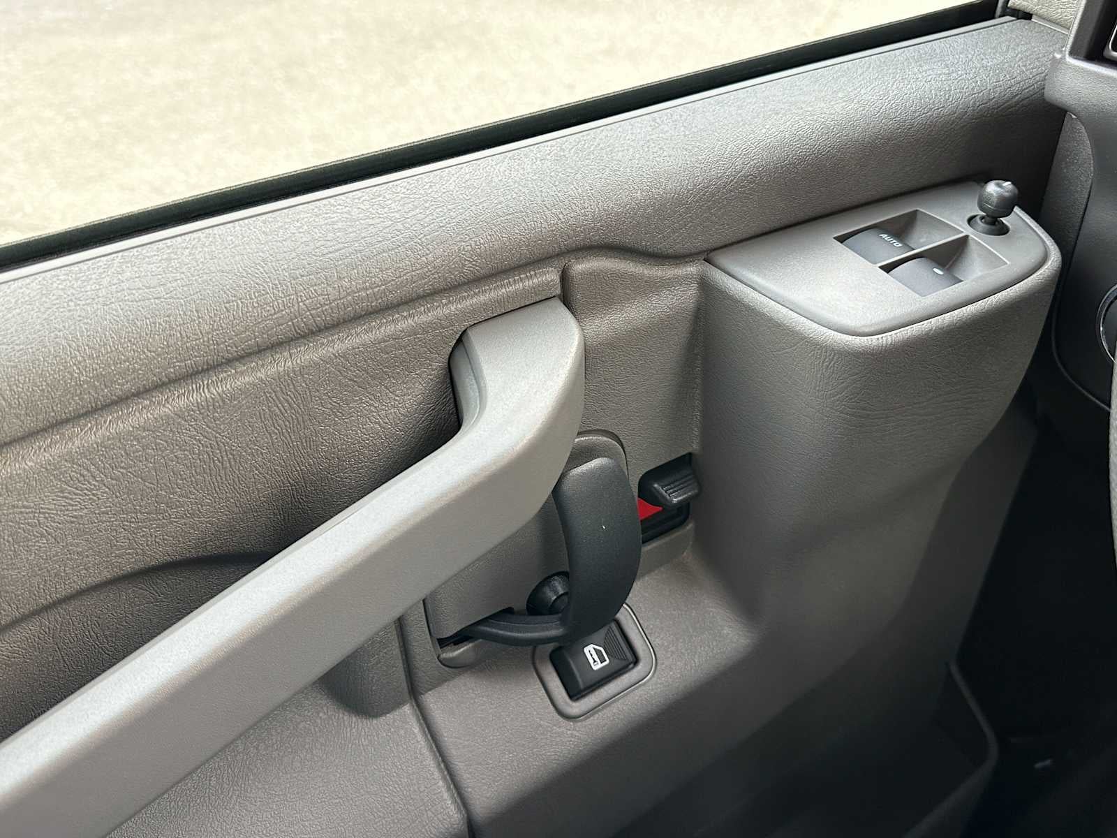 2025 GMC Savana Cargo 3500 Work Van