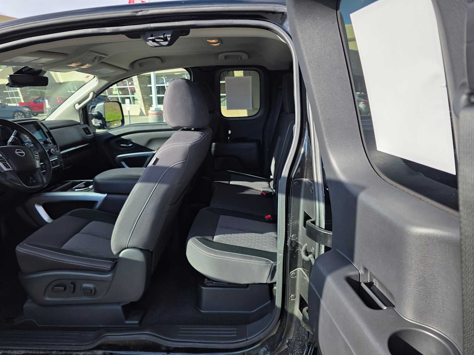 2024 Nissan Titan SV
