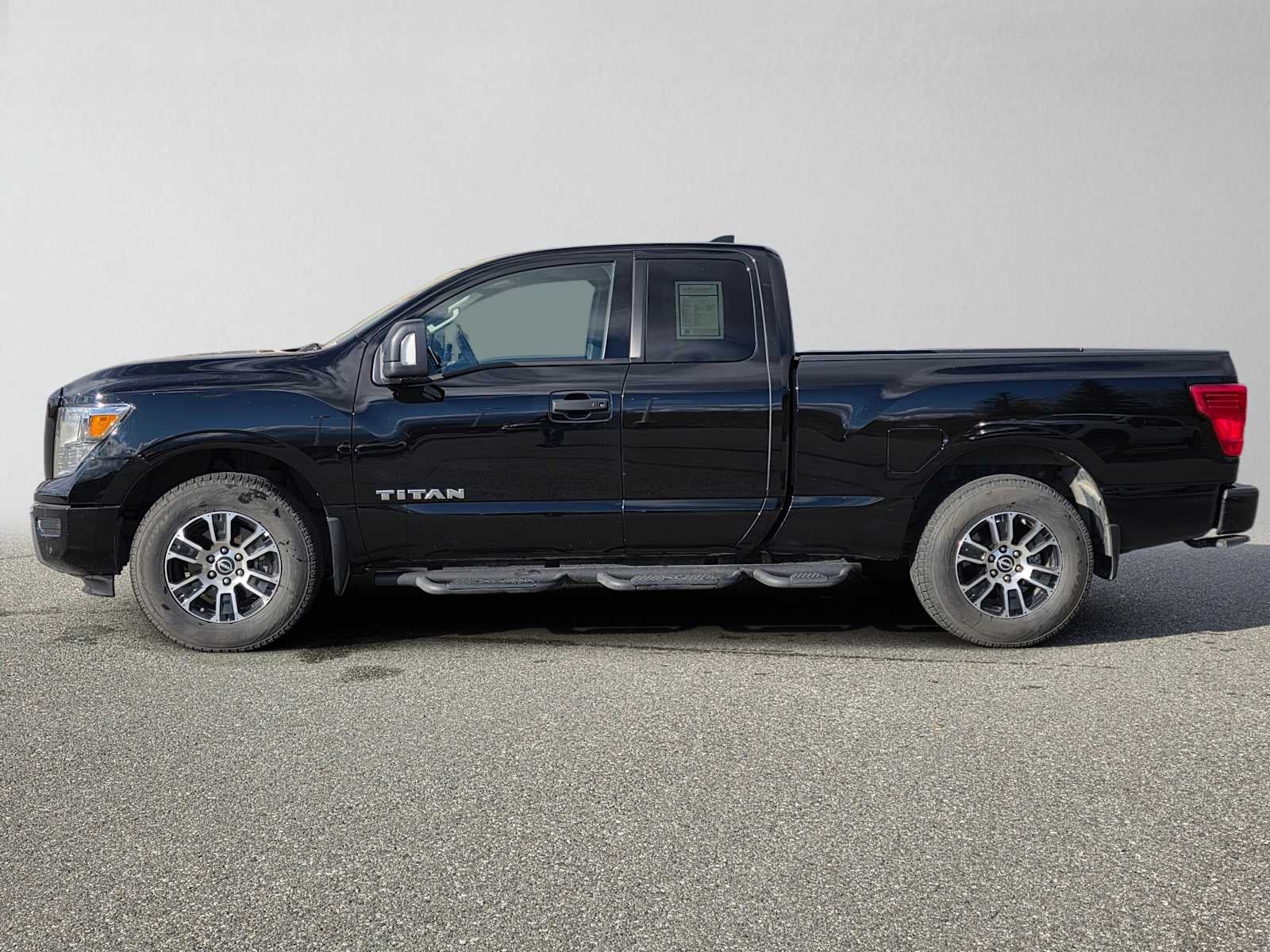 2024 Nissan Titan SV