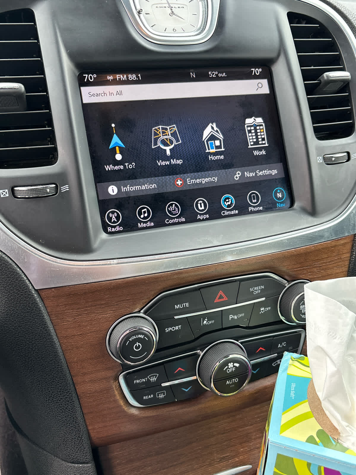 2017 Chrysler 300 300C Platinum