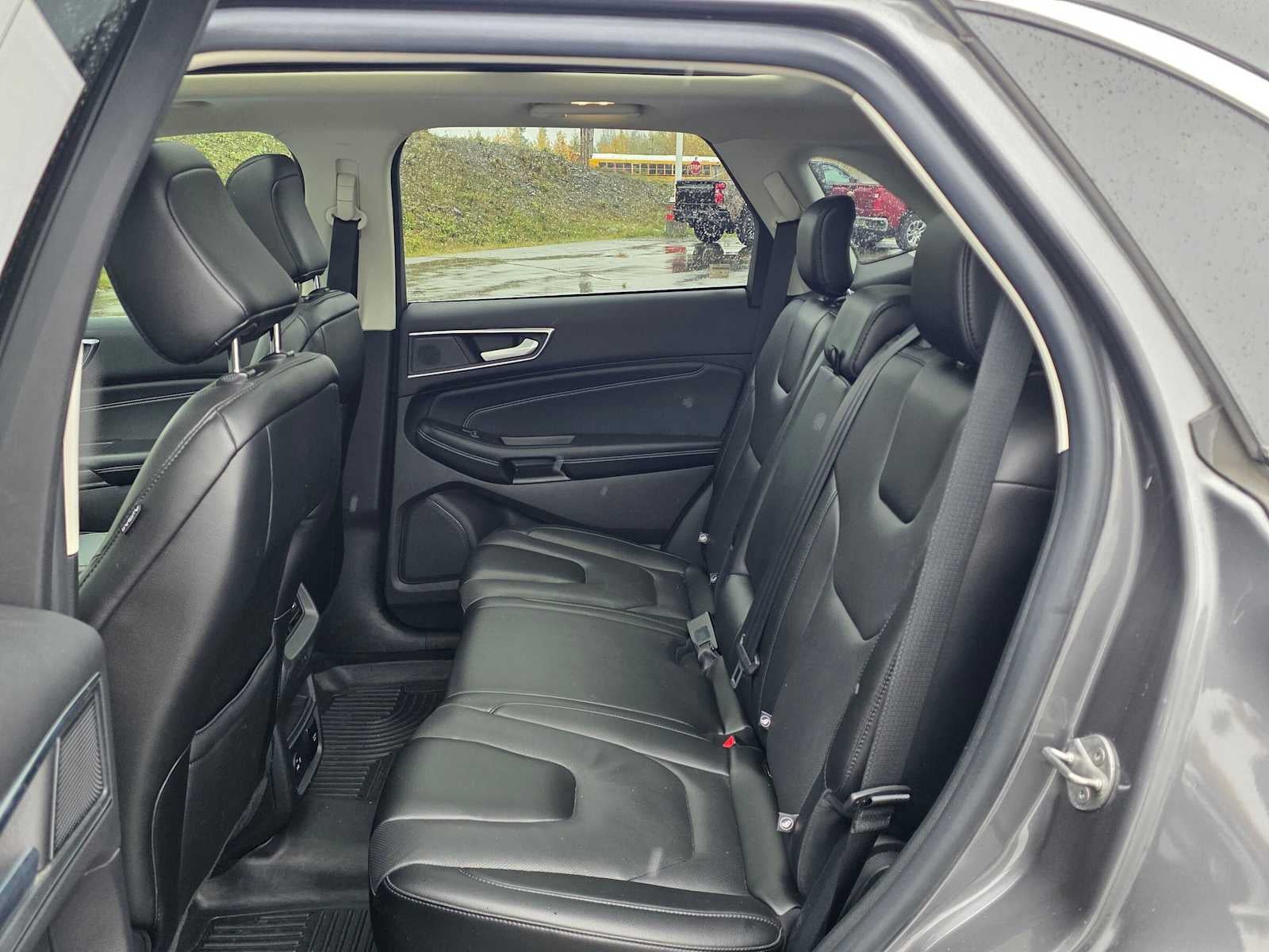 2021 Ford Edge Titanium