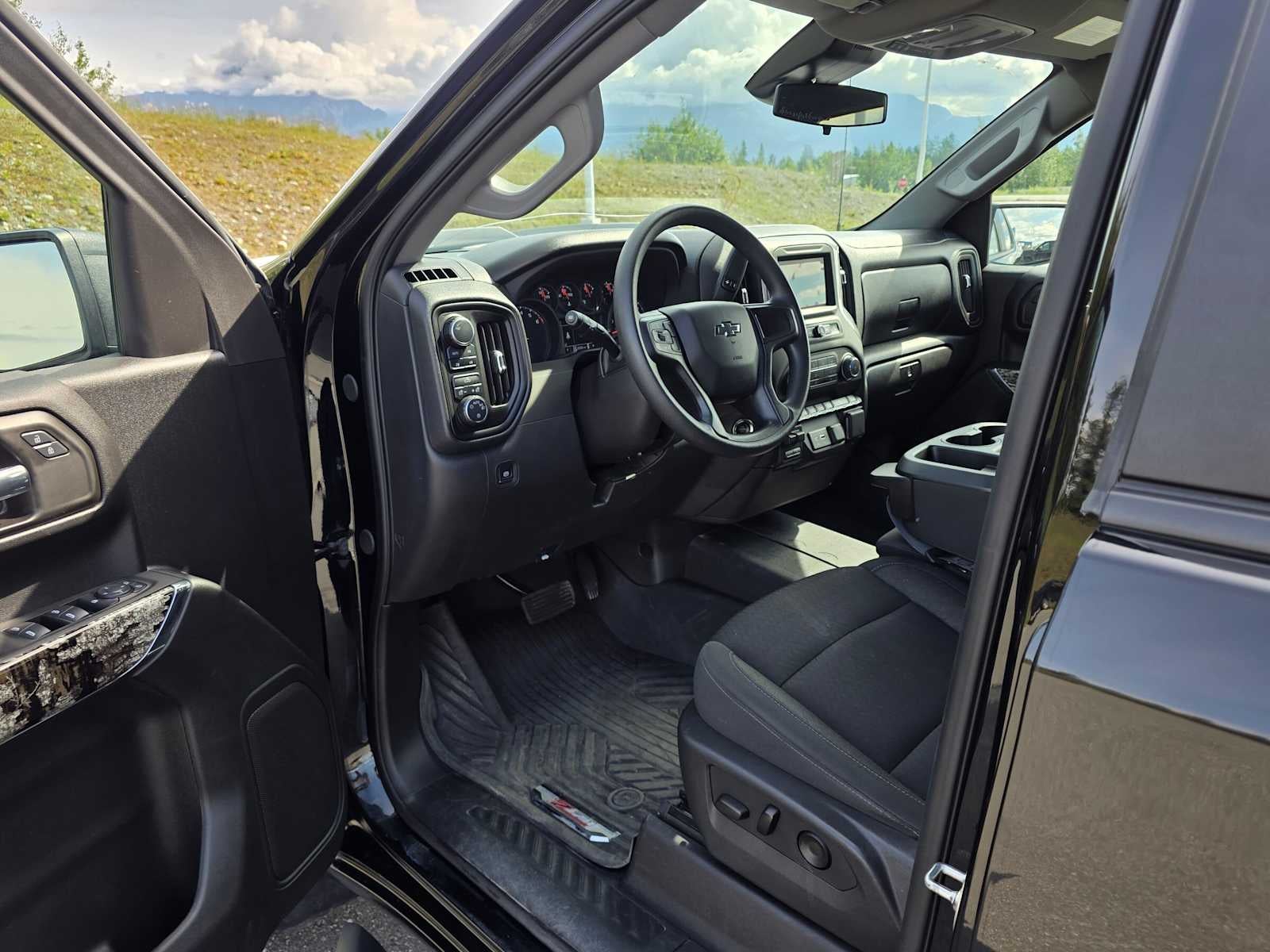 2025 Chevrolet Silverado 1500 Custom Trail Boss