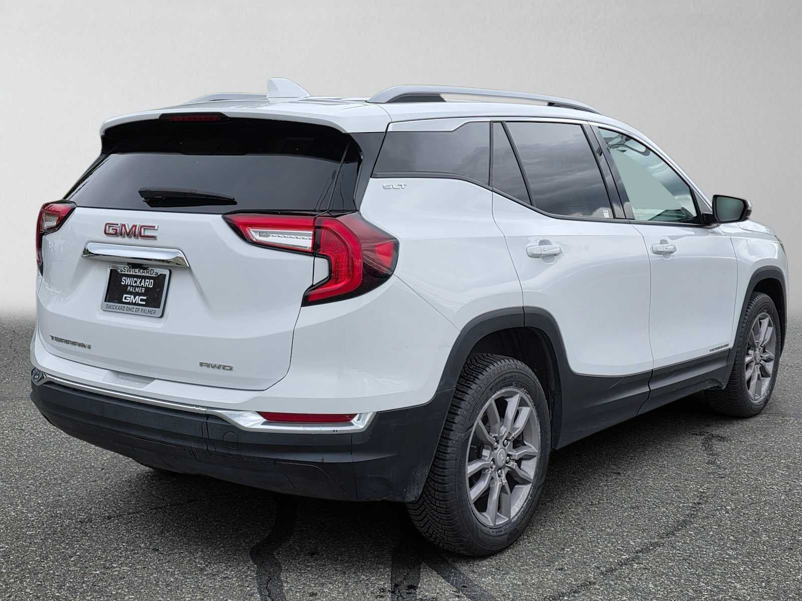 2024 GMC Terrain SLT