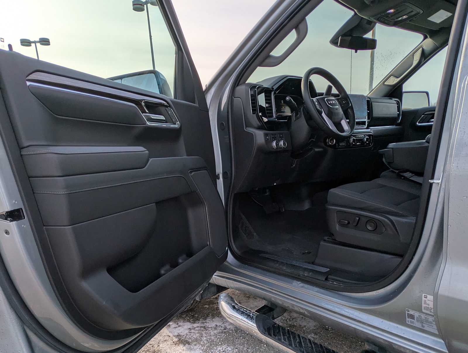2024 GMC Sierra 1500 SLE