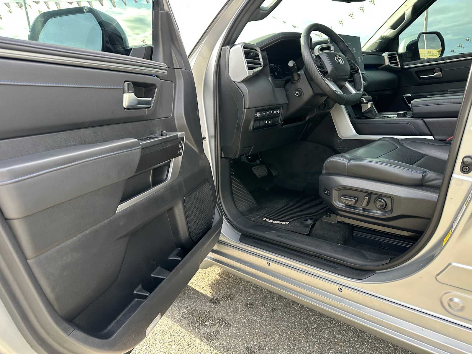 2023 Toyota Tundra 4WD Platinum